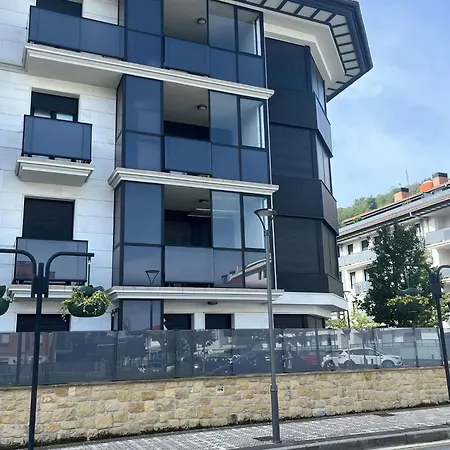Espectacular Moderno Y Acogedor-bajo Apartamento